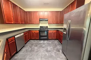 124 Longchamp Ln, Cary, NC 27519 - Photo 2