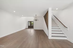 7608 Silver View Ln, Raleigh, NC 27613 - Photo 8