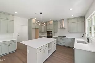 7608 Silver View Ln, Raleigh, NC 27613 - Photo 24