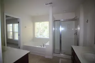 8809 Macedonia Lake Dr, Cary, NC 27518 - Photo 20