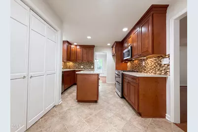 2408 White Oak Circle, Clayton, NC 27520 - Photo 8