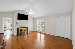 46 Richmond Dr, Clayton, NC 27527 - Photo 4