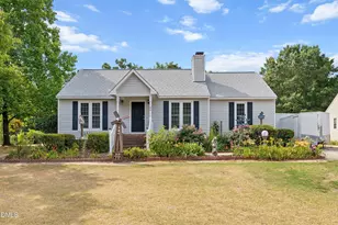 46 Richmond Dr, Clayton, NC 27527 - Photo 2