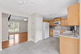 46 Richmond Dr, Clayton, NC 27527 - Photo 8