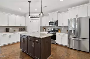 8108 Fieldcrest Ln, Fuquay Varina, NC 27526 - Photo 6