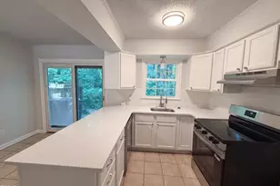 1041 Nottingham Ct, Cary, NC 27511 - Photo 6