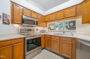 100 Riverwalk Cir, Cary, NC 27511 - Photo 6
