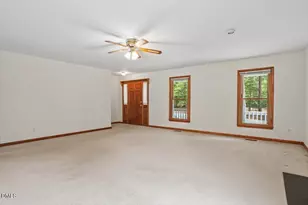 9424 N Manor Dr, Zebulon, NC 27597 - Photo 4