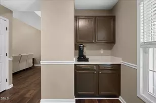 106 Martins Point Pl, Cary, NC 27519 - Photo 10