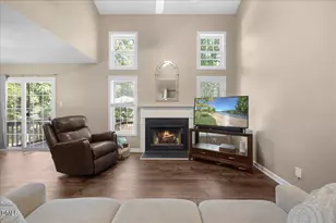 106 Martins Point Pl, Cary, NC 27519 - Photo 4