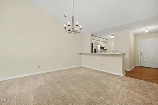 6802 Fairpoint Ct, Raleigh, NC 27613 - Photo 6