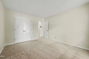 6802 Fairpoint Ct, Raleigh, NC 27613 - Photo 12