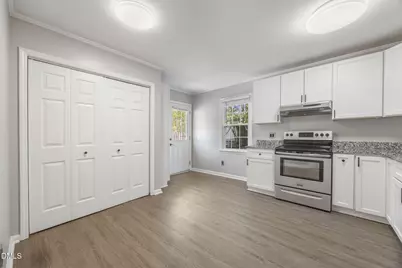 427 W Park Street, Cary, NC 27511 - Photo 10