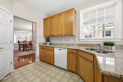 204 Crystal Brook Lane, Cary, NC 27519 - Photo 8