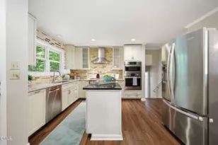 805 Ellynn Dr, Cary, NC 27511 - Photo 8