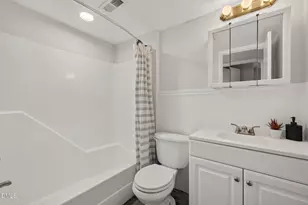 546 Pine Ridge Pl, Raleigh, NC 27609 - Photo 14