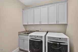 305 E Winmore Ave, Chapel Hill, NC 27516 - Photo 72