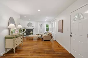 123 Windsor Cir, Chapel Hill, NC 27516 - Photo 4