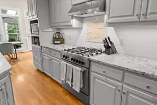 105 Morninghills Ct, Cary, NC 27518 - Photo 16