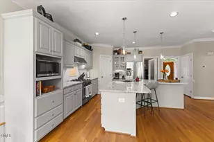 105 Morninghills Ct, Cary, NC 27518 - Photo 14
