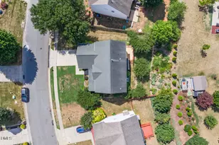 509 Blue Lake Dr, Mebane, NC 27302 - Photo 44