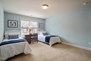 10916 Clovermill Cir, Raleigh, NC 27617 - Photo 32