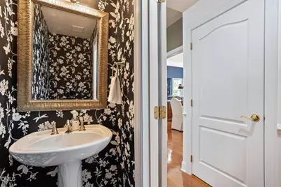 10916 Clovermill Circle, Raleigh, NC 27617 - Photo 20