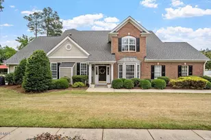 10916 Clovermill Cir, Raleigh, NC 27617 - Photo 2