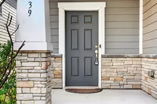 2139 Gregor Overlook Ln, Apex, NC 27502 - Photo 4