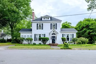 507 E Center St, Nashville, NC 27856 - Photo 2