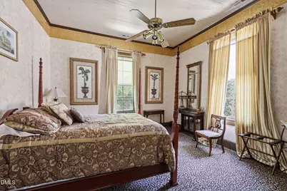 201 E Hill Street, Benson, NC 27504 - Photo 34