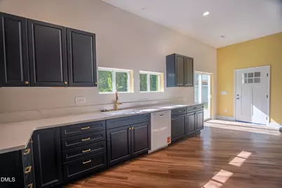 132 N State Street, Haw River, NC 27258 - Photo 4