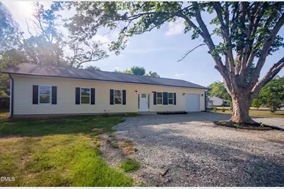 132 N State Street, Haw River, NC 27258 - Photo 2