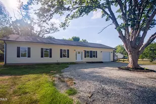 132 N State St, Haw River, NC 27258 - Photo 2