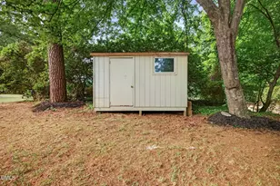 4612 Radcliff Rd, Raleigh, NC 27609 - Photo 34