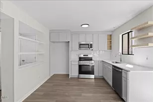 5806 Shady Grove Cir, Raleigh, NC 27609 - Photo 10
