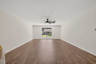 6809 Brush Creek Rd, Fayetteville, NC 28314 - Photo 14
