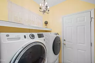 100 Marsden Ct, Cary, NC 27518 - Photo 30