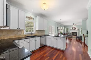 100 Marsden Ct, Cary, NC 27518 - Photo 16