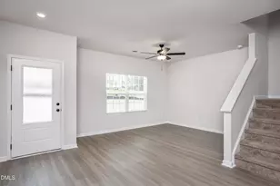 38 Seville Wy, Clayton, NC 27520 - Photo 2