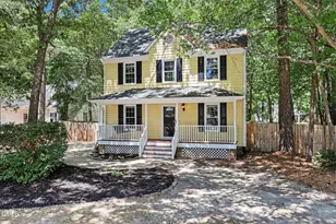 200 Crestleigh St, Rolesville, NC 27571 - Photo 2