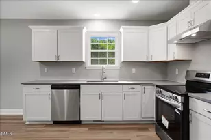 405 Ridley St, Louisburg, NC 27549 - Photo 10