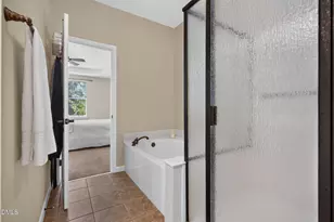 1060 Kingston Grove Dr, Cary, NC 27519 - Photo 38