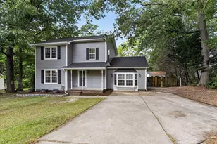 102 Greenwood Cir, Smithfield, NC 27577 - Photo 2