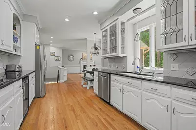 5517 N Hawthorne Way, Raleigh, NC 27613 - Photo 16