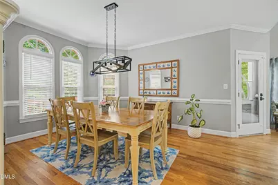 5517 N Hawthorne Way, Raleigh, NC 27613 - Photo 8