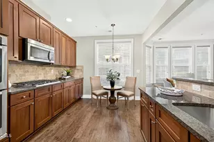 10510 Sablewood Dr, Raleigh, NC 27617 - Photo 4