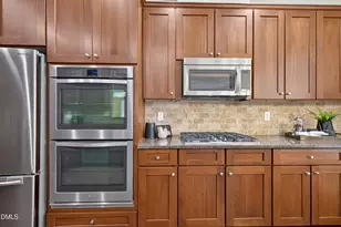 10510 Sablewood Dr, Raleigh, NC 27617 - Photo 22