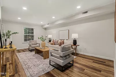 3736 Yorktown Place, Raleigh, NC 27609 - Photo 6