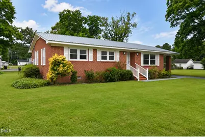 414 E Bostic Street, Beulaville, NC 28518 - Photo 1